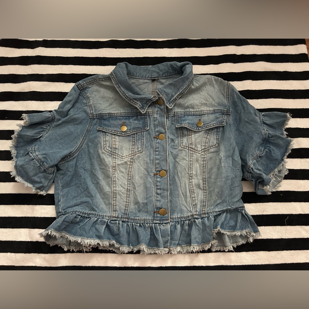 Stylish Blue Flared Denim Jacket - Picture 1 of 6